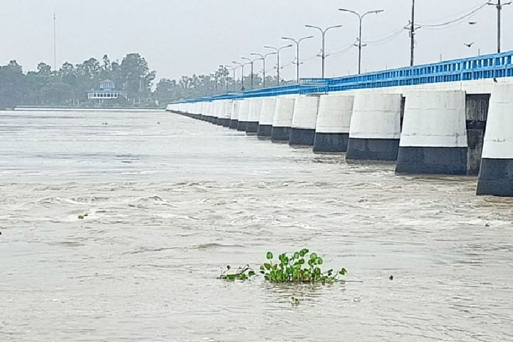 বিপৎসীমার ১০ সেন্টিমিটার ওপরে তিস্তার পানি