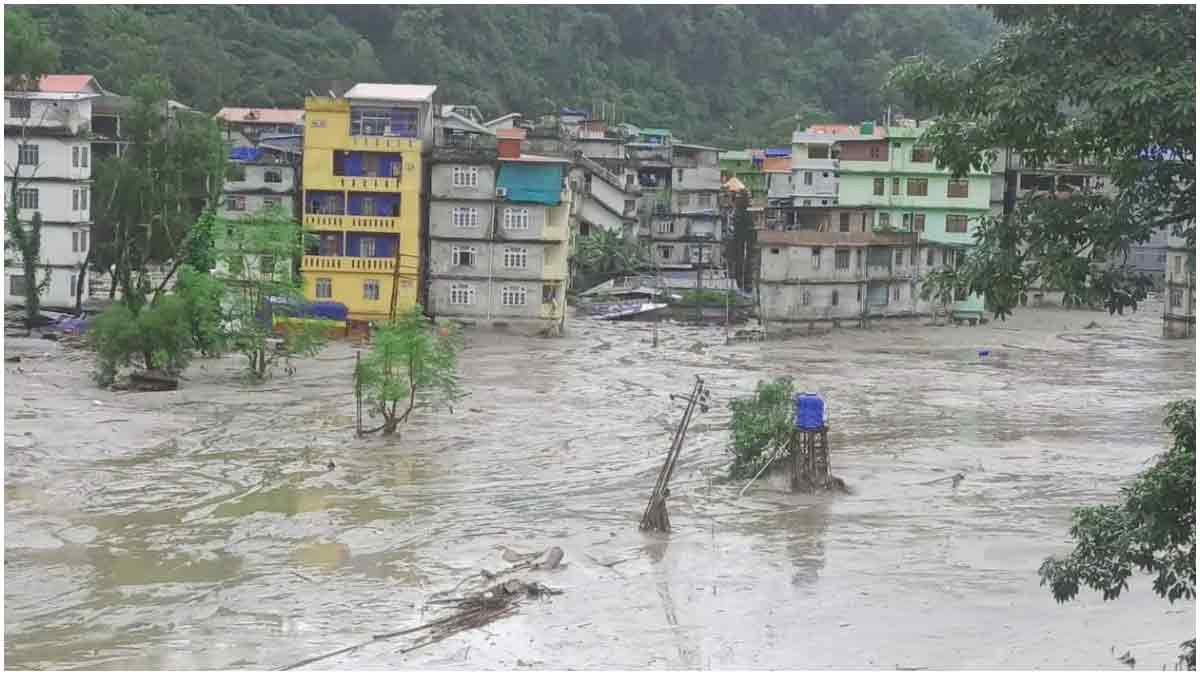 সিকিমে আকস্মিক বন্যায় নিহত ১০, নিখোঁজ ৮২