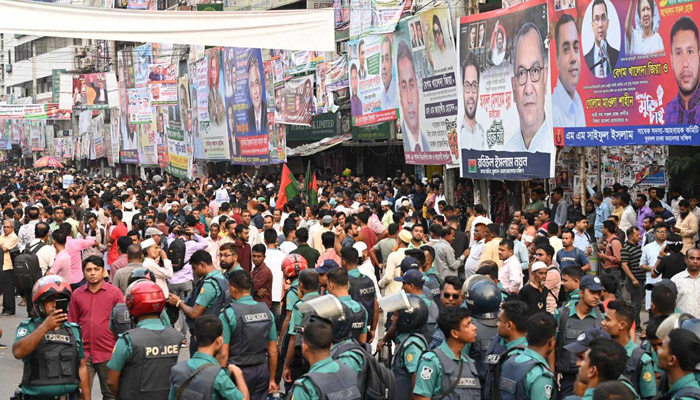 বিএনপি নেতাকর্মীদের স্লোগানে মুখর নয়াপল্টন