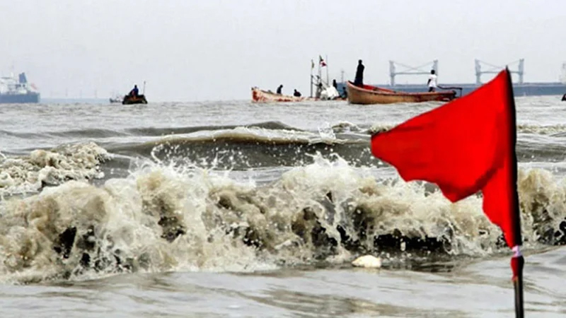 ধেয়ে আসছে ঘূর্ণিঝড় ‘রিমাল’, পায়রা ও মোংলায় ১০ নম্বর মহাবিপদ সংকেত