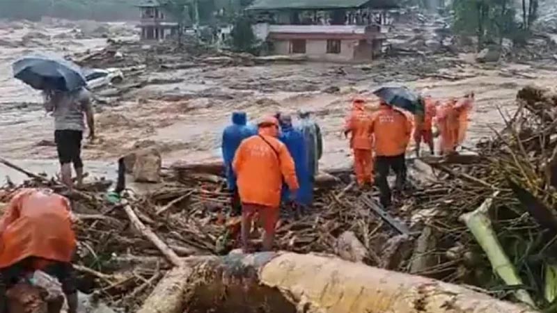 কেরালায় ভূমিধসে মৃতের সংখ্যা বেড়ে ১২৩