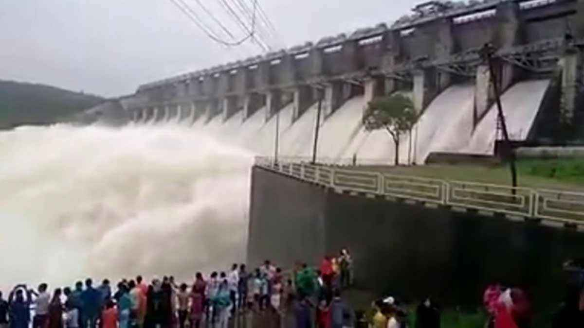 ফারাক্কার ১০৯ গেট খুলে দিলো ভারত