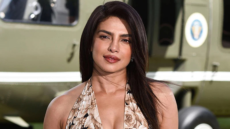 রেকর্ড পারিশ্রমিক নিয়ে রাজামৌলির সিনেমায় প্রিয়াঙ্কা