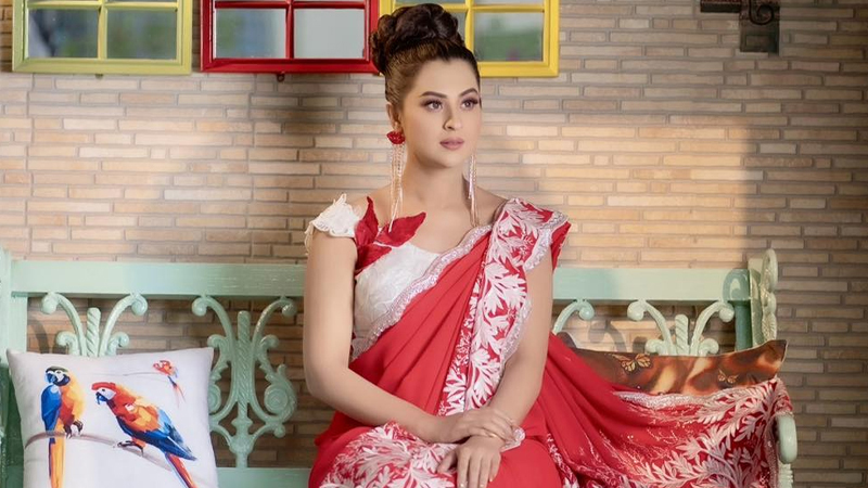 ফেসবুকে নতুন ছবি পোস্টের পর বুবলীকে ঘিরে ভক্তদের প্রশ্ন