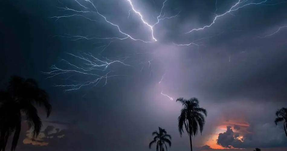 ৭ জেলায় বজ্রাঘাতে প্রাণ গেল ১৩ জনের