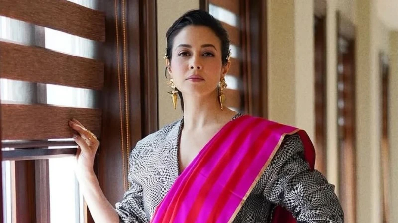 এমপি পদ ছেড়েই বিজেপি নেতার সঙ্গে সাক্ষাৎ তৃণমূলের কোয়েল মল্লিকের