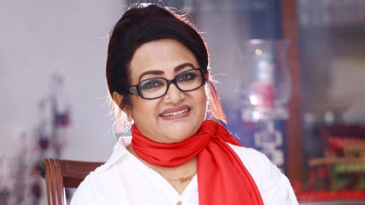 যশোরে নিজের পৈতৃক ভিটায় মসজিদ নির্মাণ করছেন ববিতা