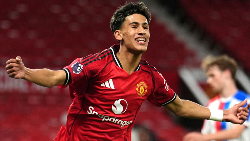 ইউনাইটেডের বিস্ময়বালক ‘বেবি মেসির’ দাম প্রকাশ, লড়াইয়ে রিয়াল-বার্সা